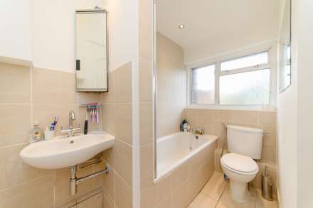 Elstree Hill North, Borehamwood, Image 11
