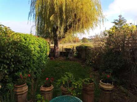 Elstree Hill North, Borehamwood, Image 12