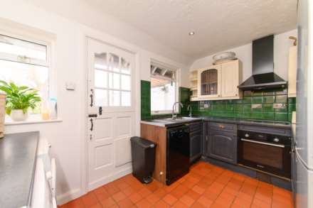 Elstree Hill North, Borehamwood, Image 4
