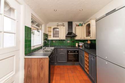 Elstree Hill North, Borehamwood, Image 5