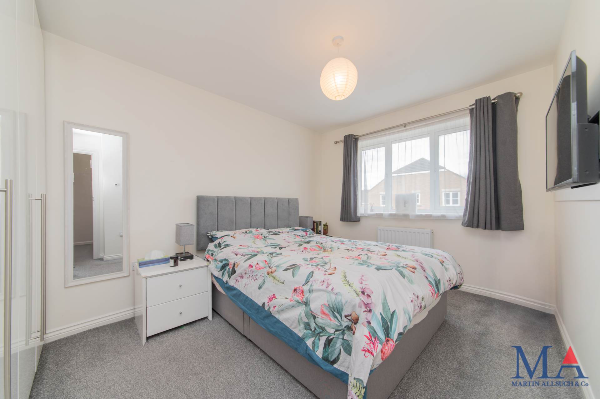 Coleridge Way, Borehamwood, Image 13
