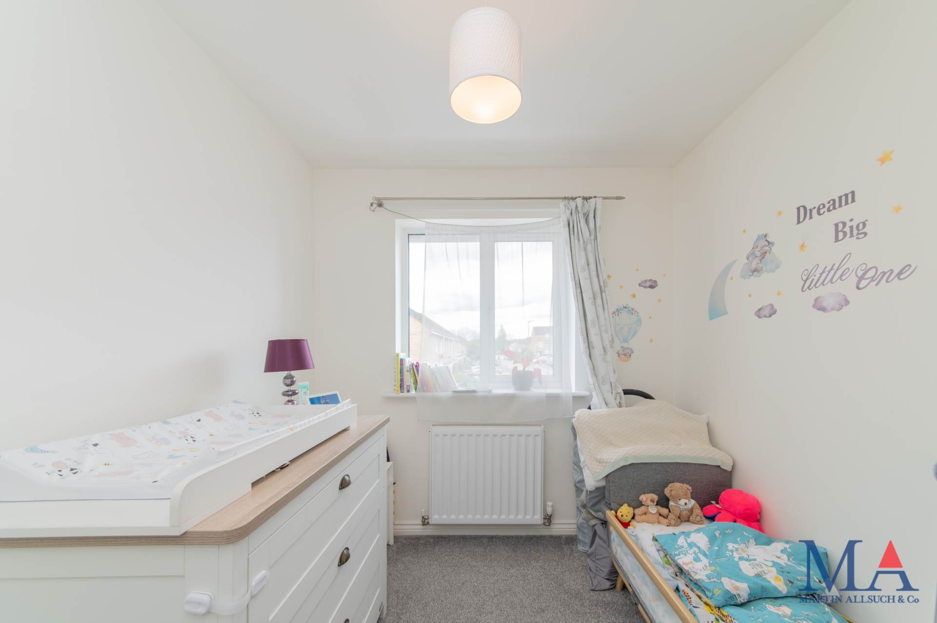 Coleridge Way, Borehamwood, Image 16