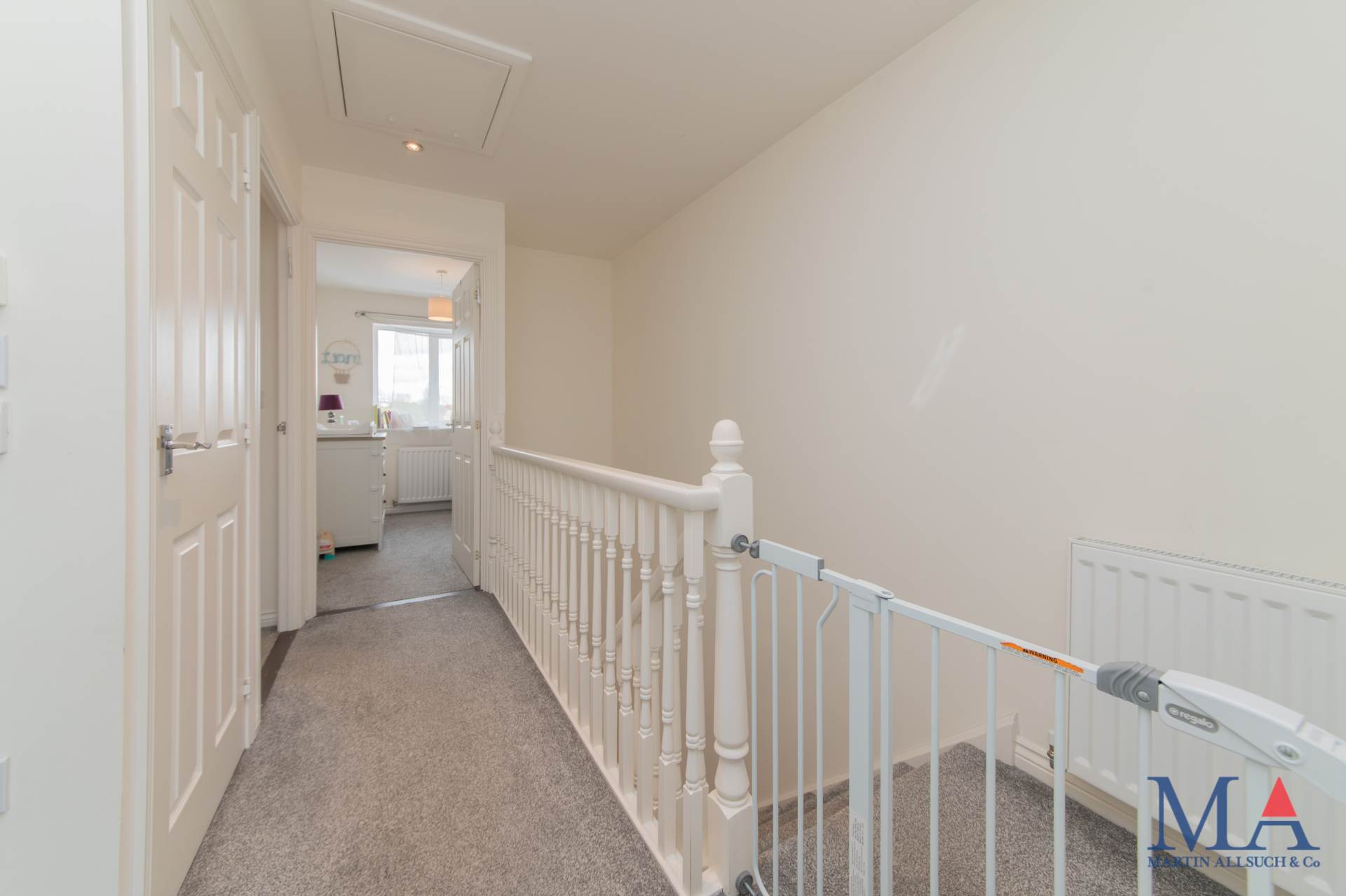 Coleridge Way, Borehamwood, Image 17
