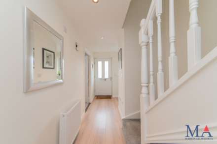 Coleridge Way, Borehamwood, Image 10