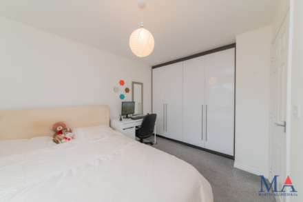 Coleridge Way, Borehamwood, Image 11