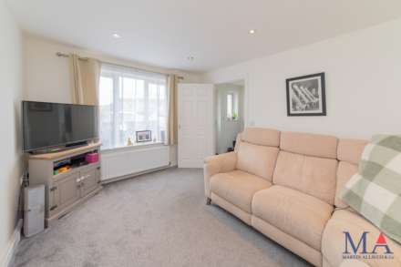 Coleridge Way, Borehamwood, Image 5