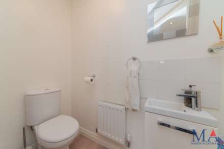 Coleridge Way, Borehamwood, Image 9