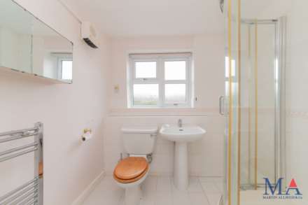 Slade Court, Radlett, WD7, Image 13
