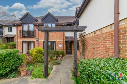 Slade Court, Radlett, WD7, Image 16