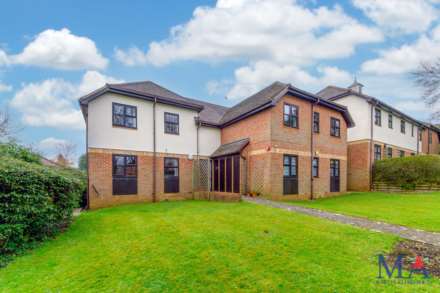 Slade Court, Radlett, WD7, Image 18