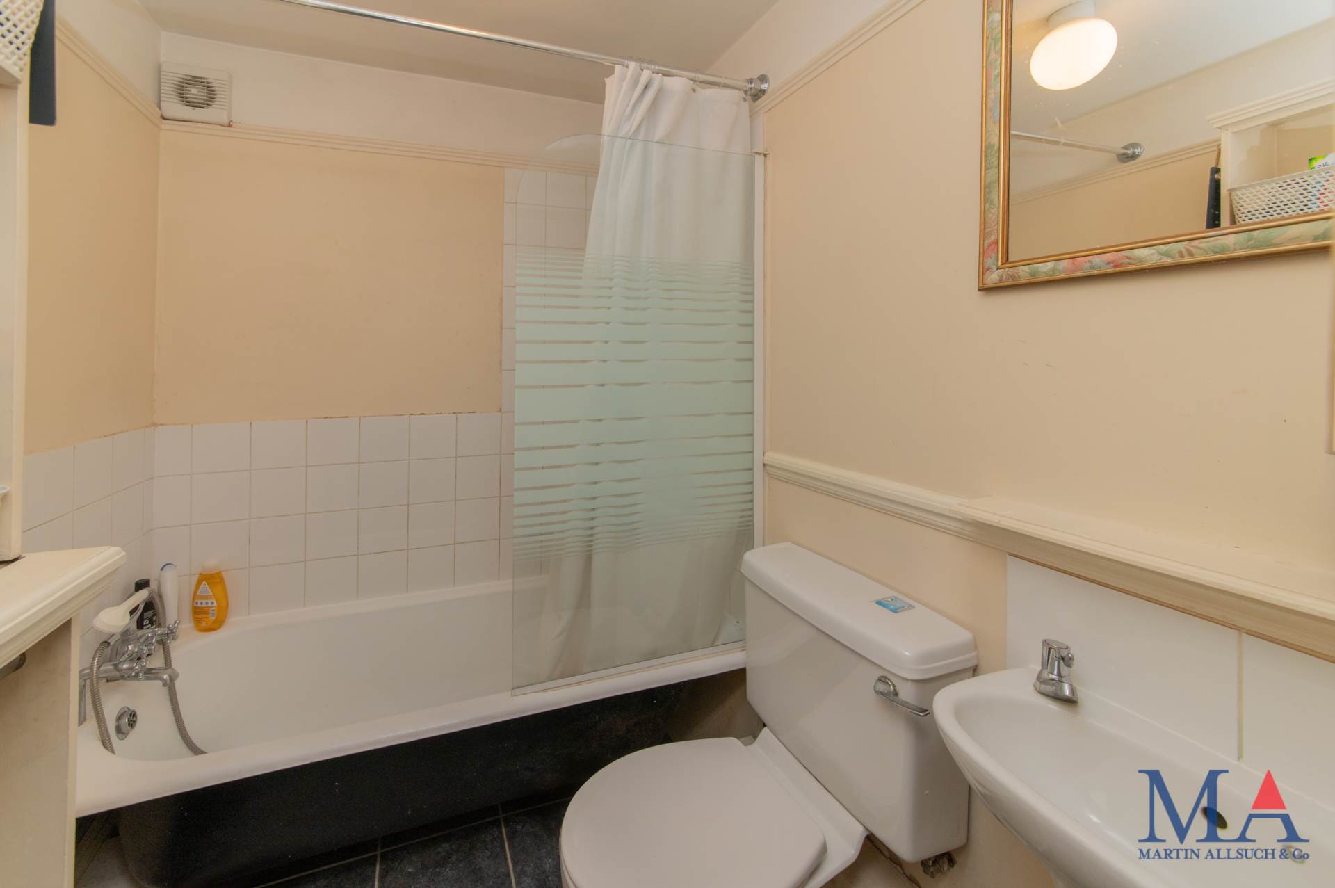 Shenley Road, Borehamwood, Image 14