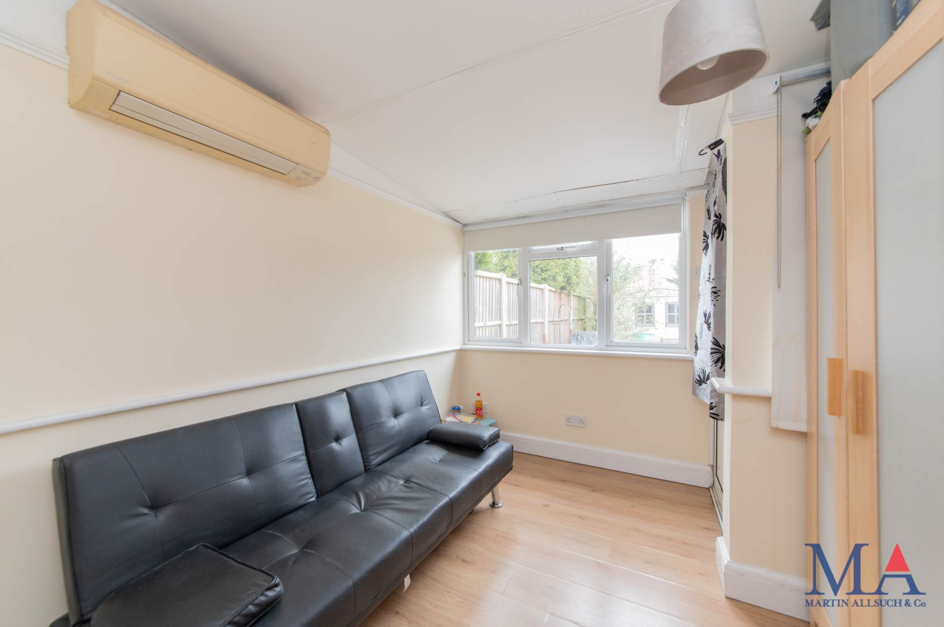 Shenley Road, Borehamwood, Image 16
