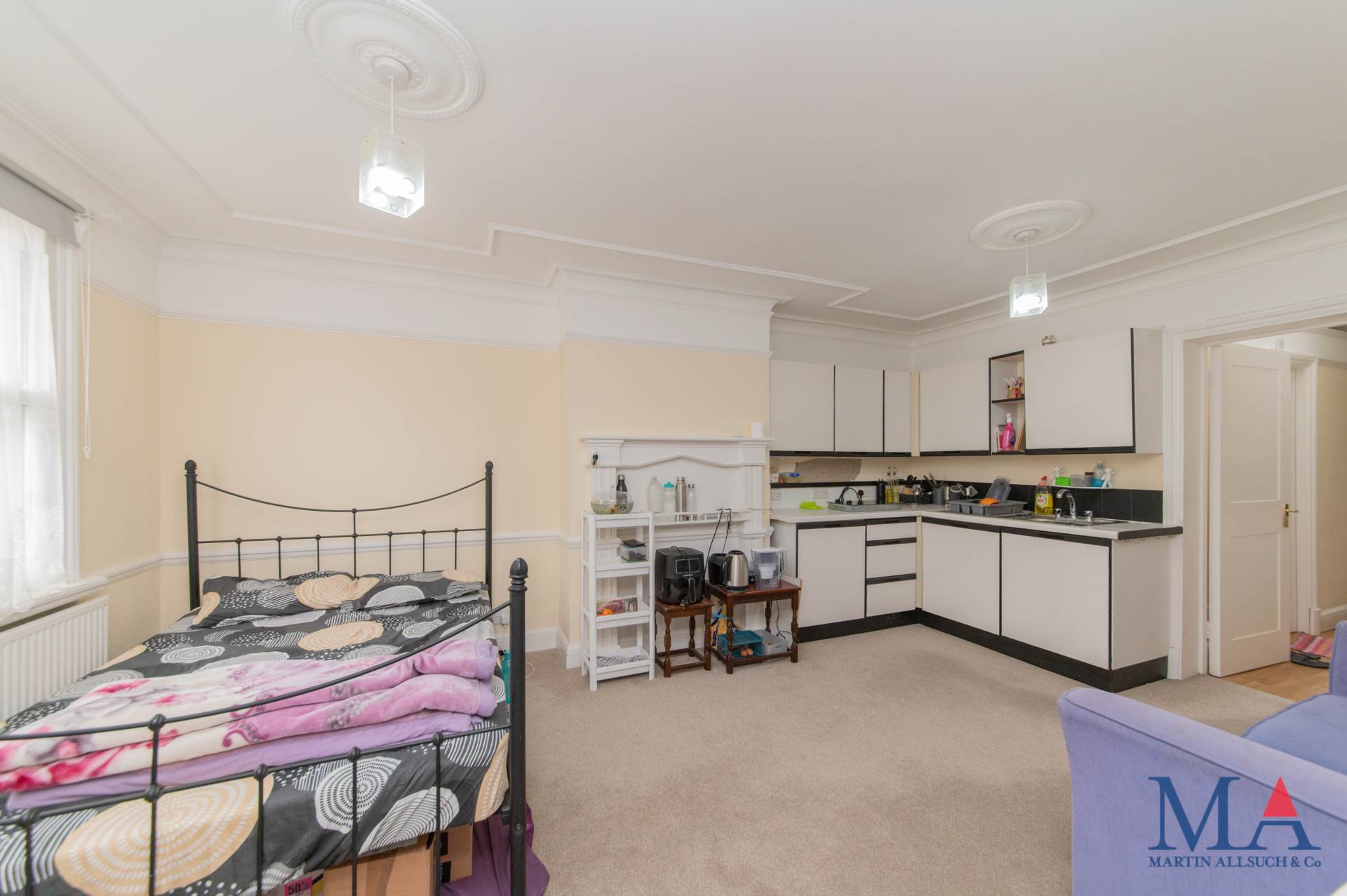 Shenley Road, Borehamwood, Image 19
