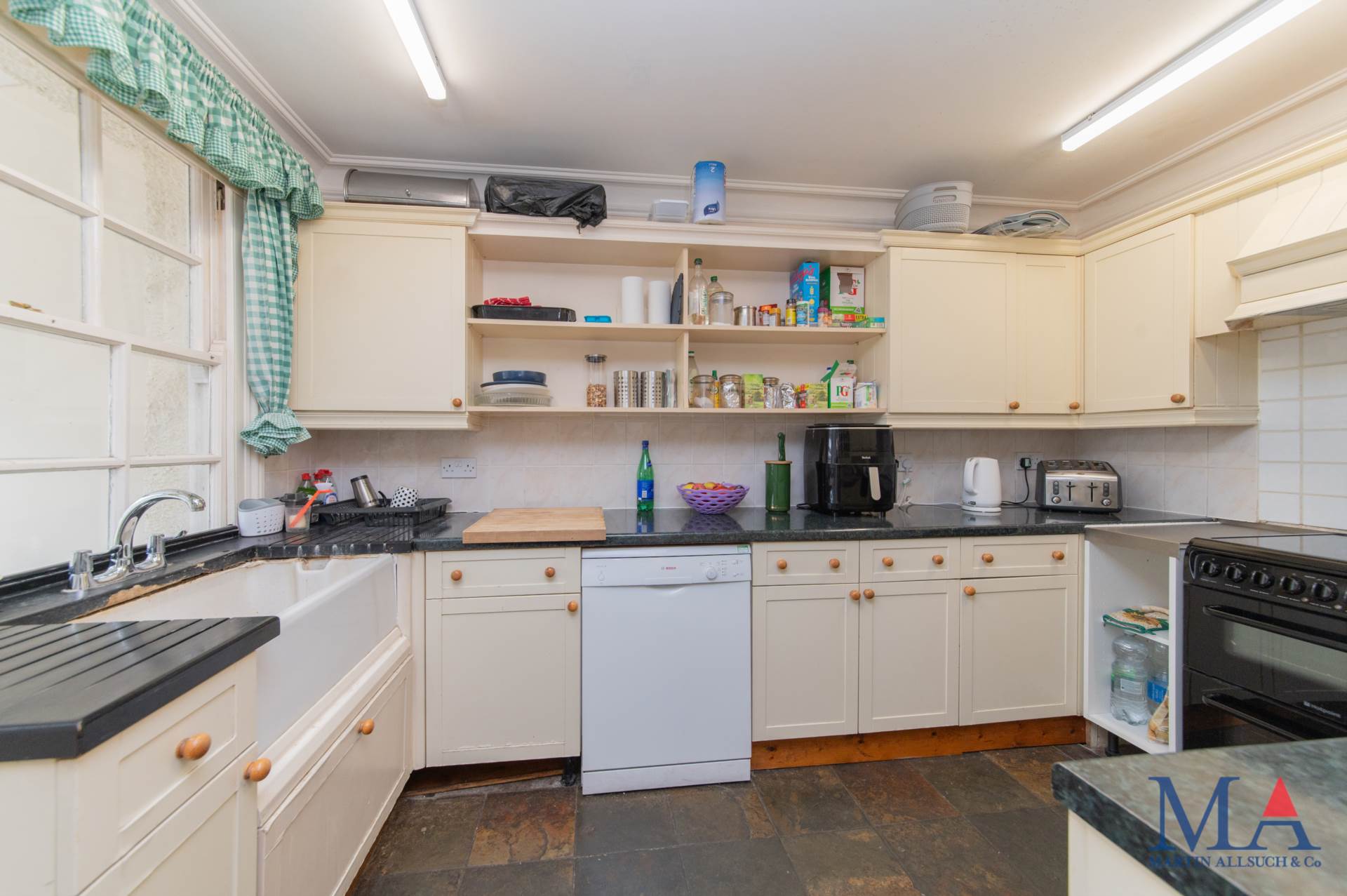 Shenley Road, Borehamwood, Image 23