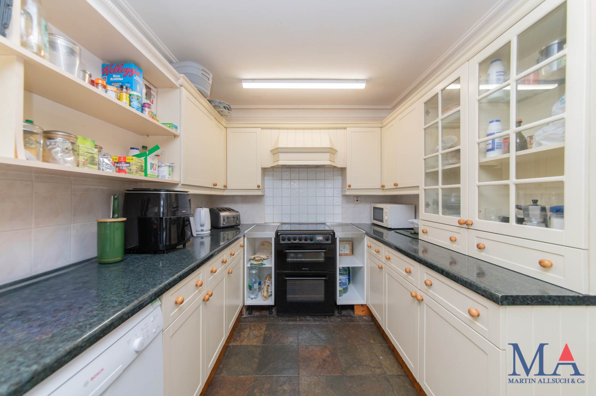 Shenley Road, Borehamwood, Image 24