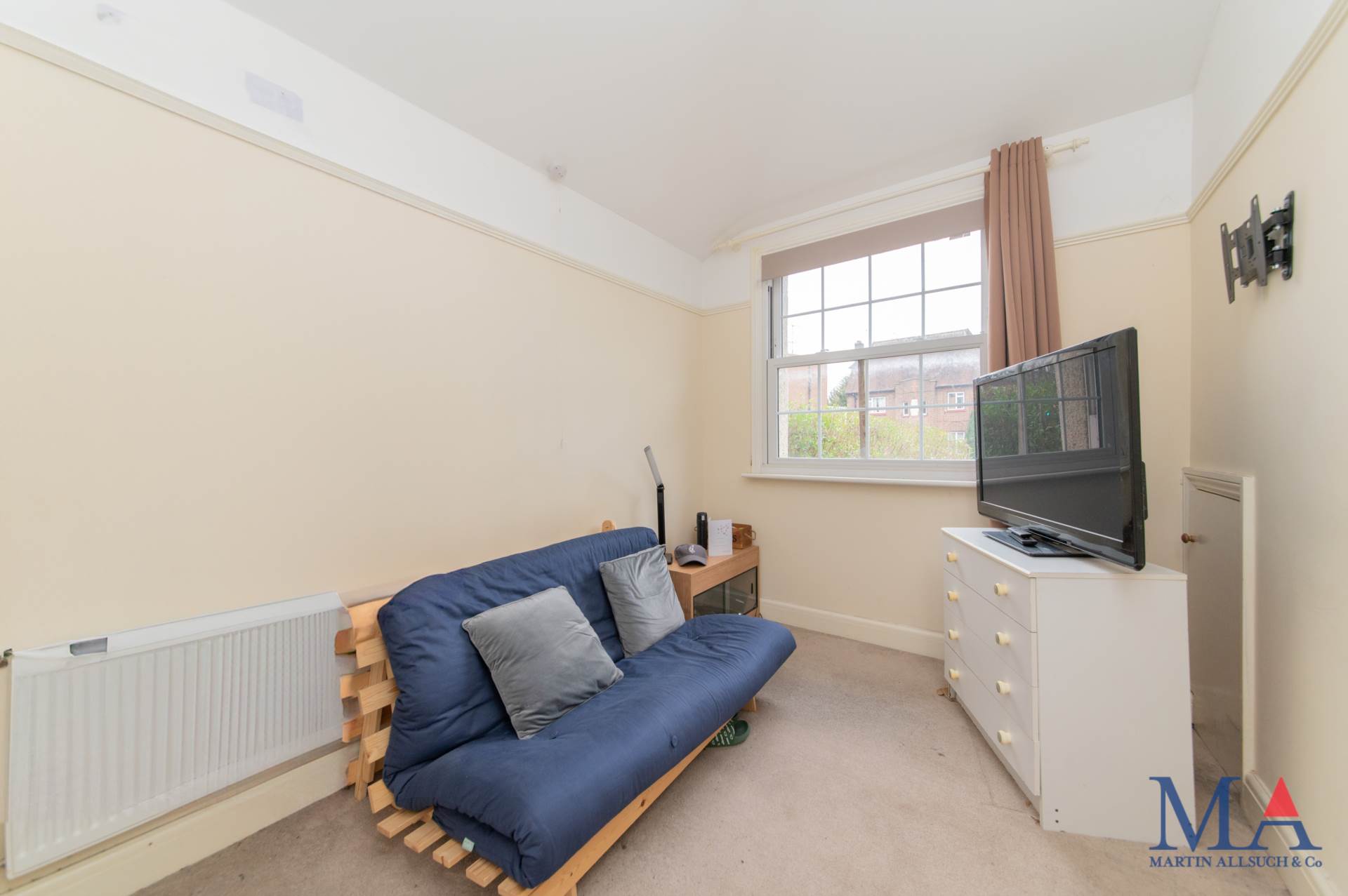 Shenley Road, Borehamwood, Image 28