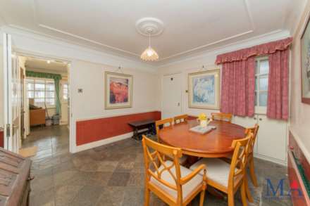 Shenley Road, Borehamwood, Image 26