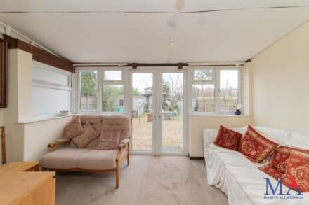 Shenley Road, Borehamwood, Image 33