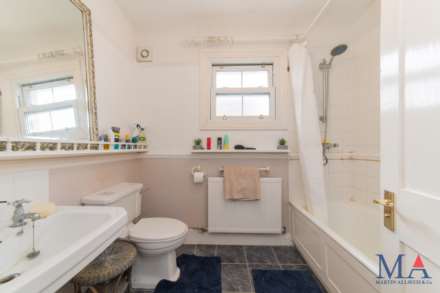 Shenley Road, Borehamwood, Image 8