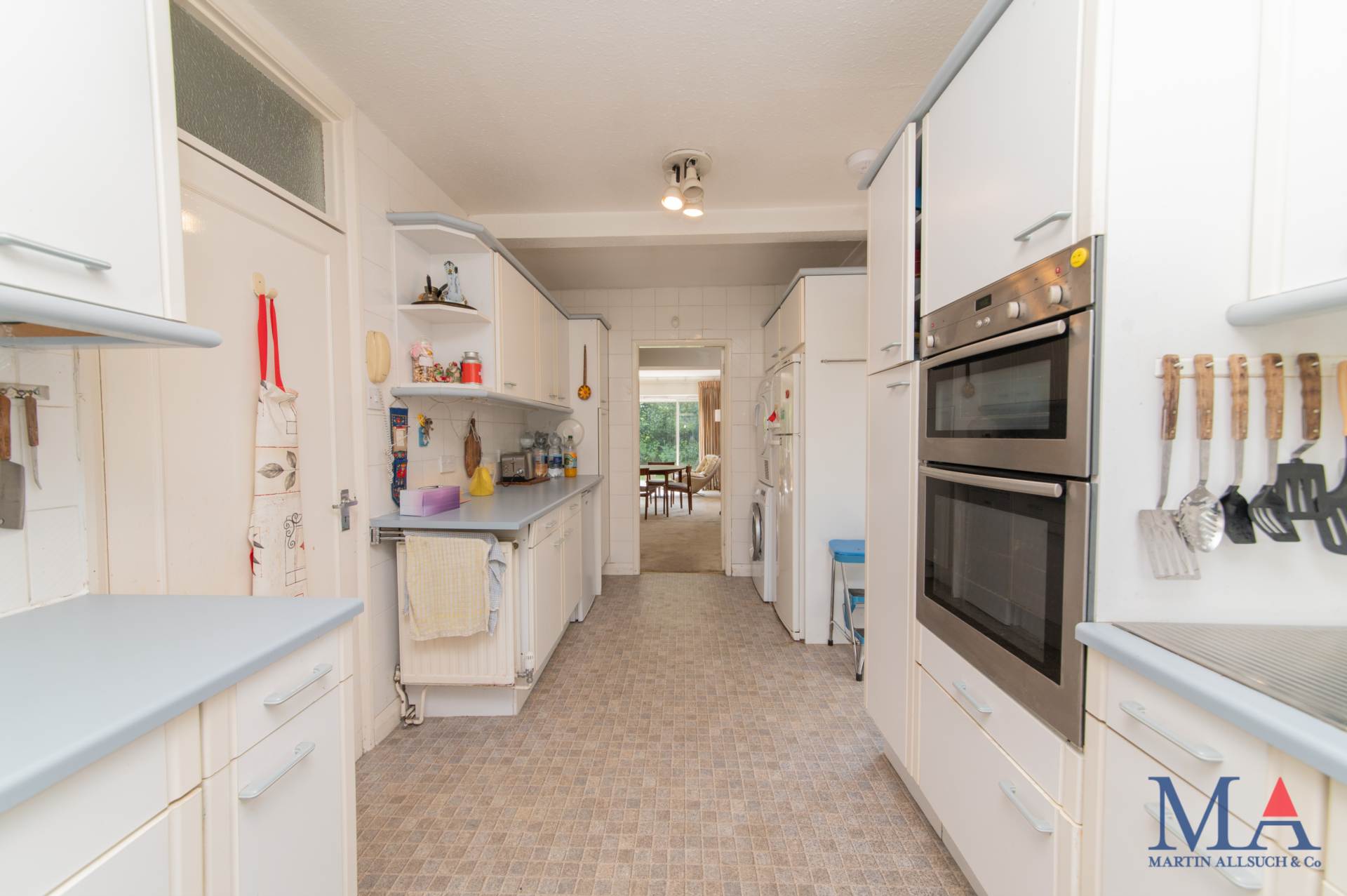 Lodge Avenue, Elstree, Image 16