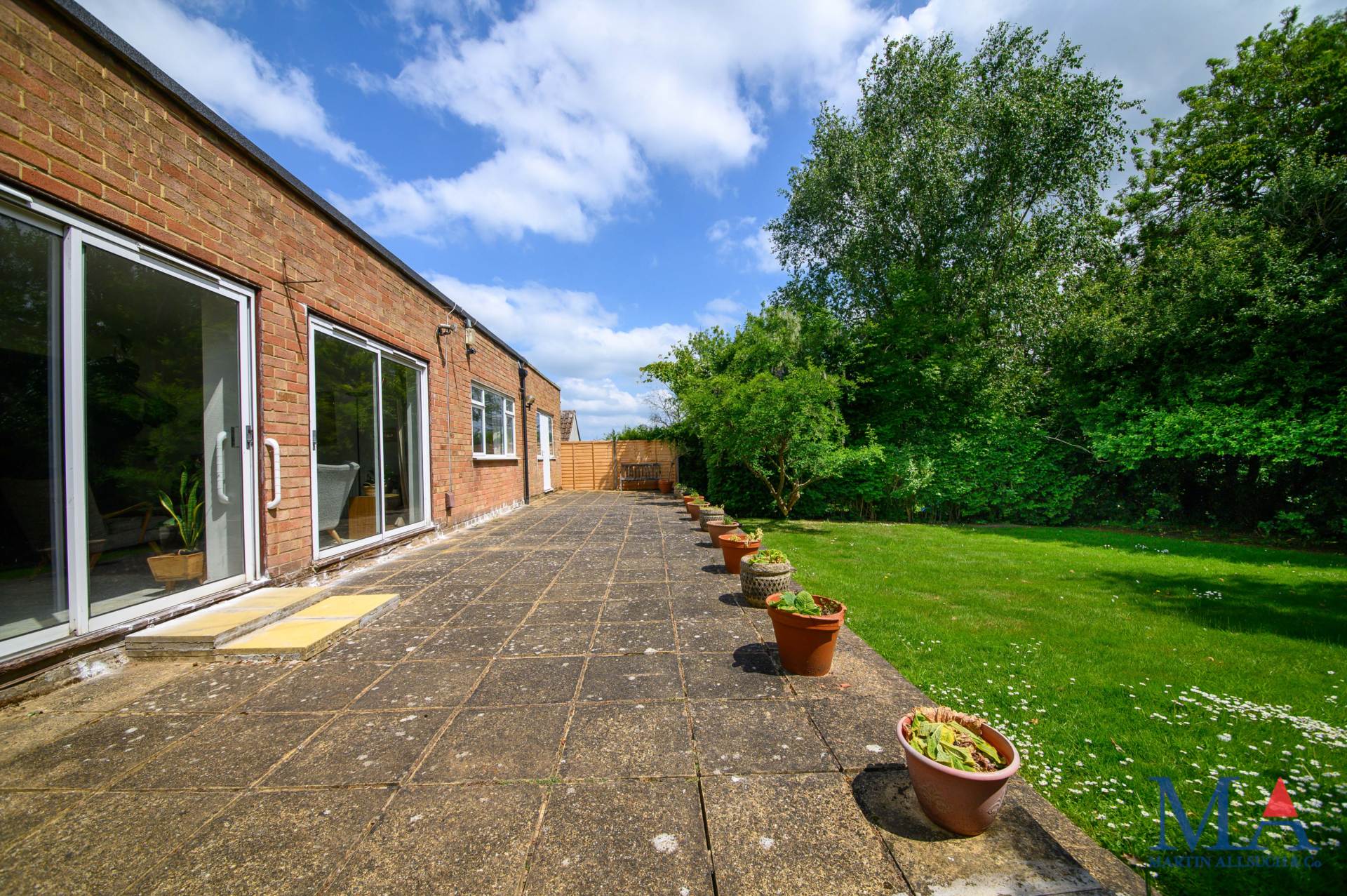 Lodge Avenue, Elstree, Image 20