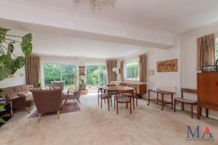 Lodge Avenue, Elstree, Image 12
