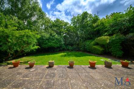 Lodge Avenue, Elstree, Image 19