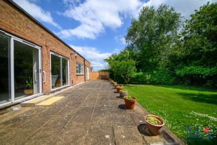 Lodge Avenue, Elstree, Image 20