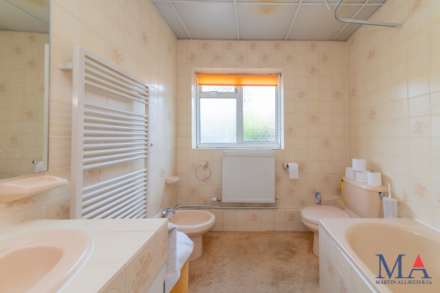 Lodge Avenue, Elstree, Image 7