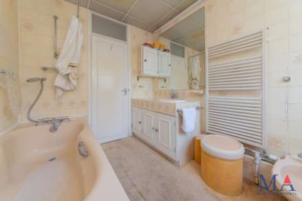 Lodge Avenue, Elstree, Image 8