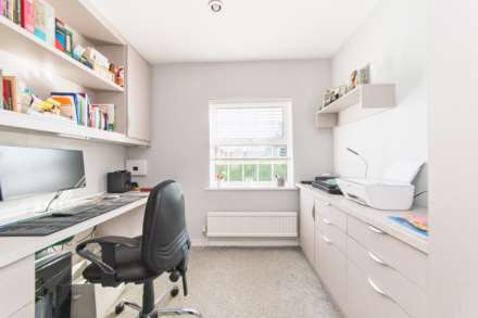 Cavendish Crescent, Elstree, Image 14