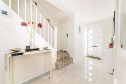Cavendish Crescent, Elstree, Image 5