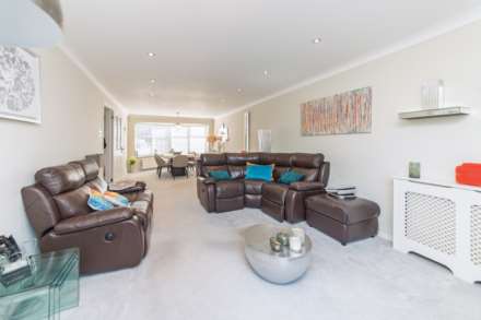 Cavendish Crescent, Elstree, Image 9