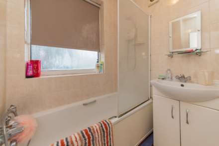 Cranmer Road, Edgware, Image 12