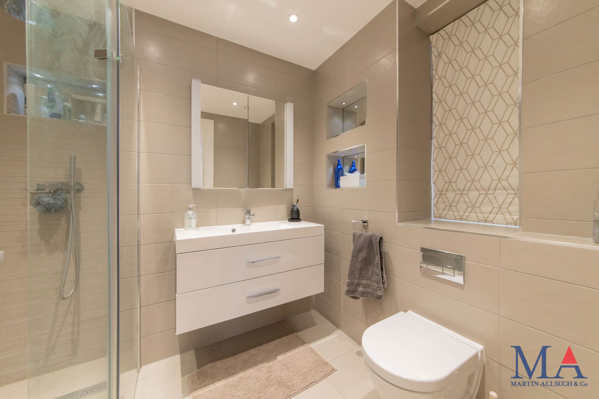 Annabel Court, Golders Green, Image 15