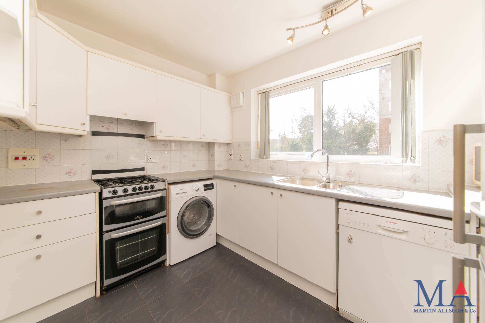 Holders Hill Road, London, Image 6
