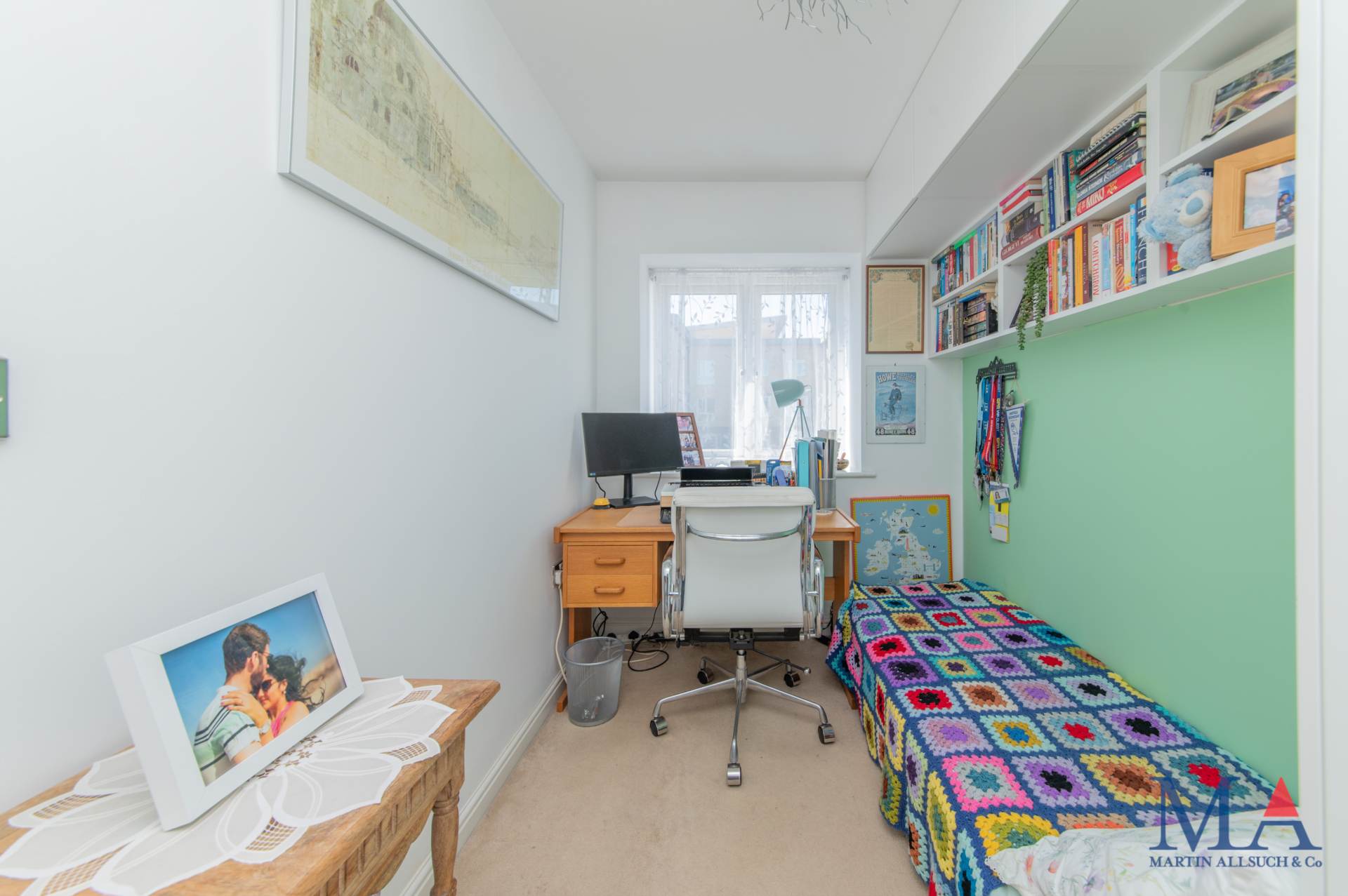 Whitehall Close, Borehamwood, Image 11
