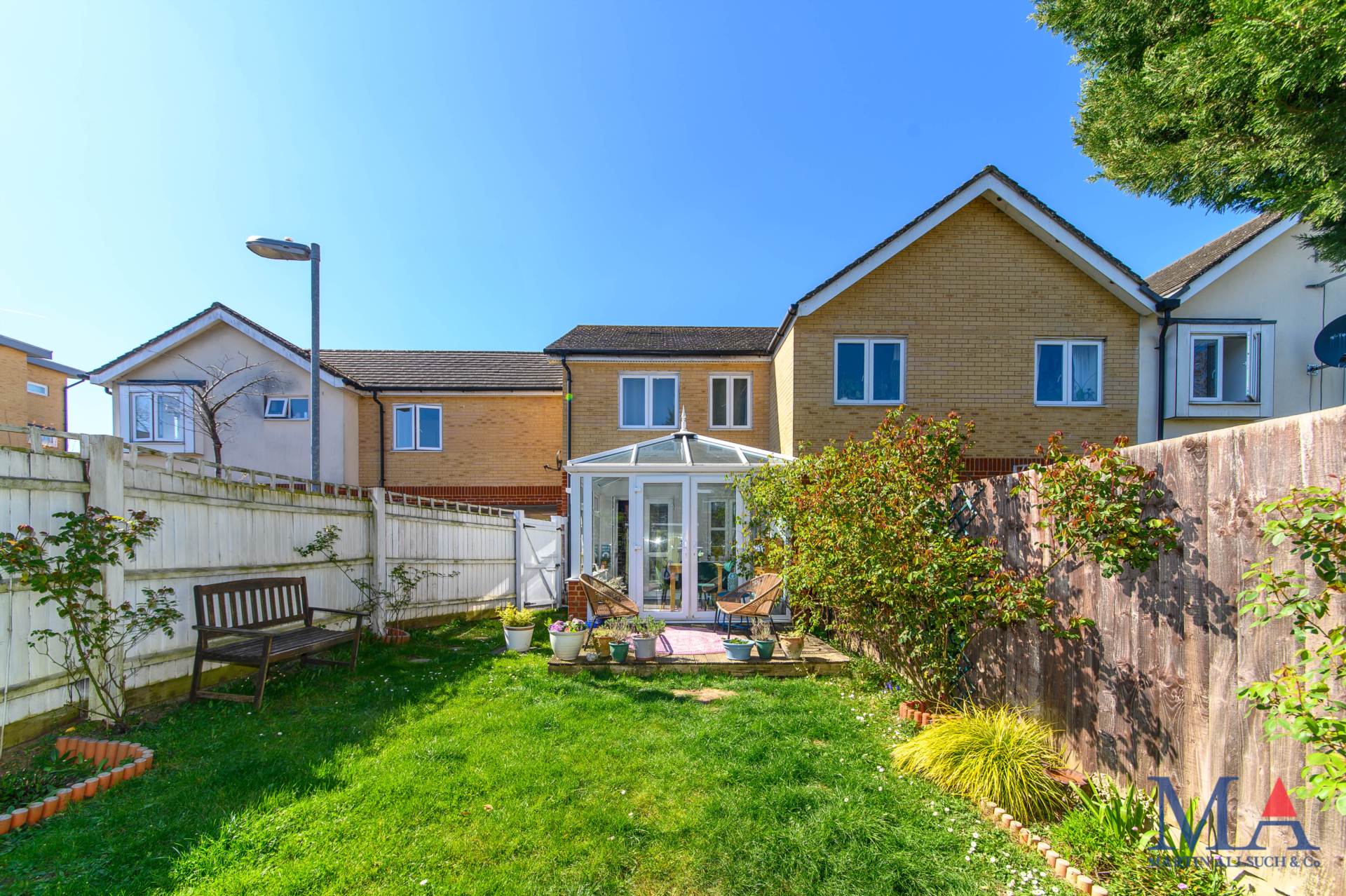 Whitehall Close, Borehamwood, Image 17