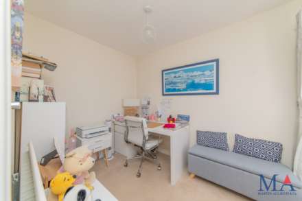 Whitehall Close, Borehamwood, Image 12