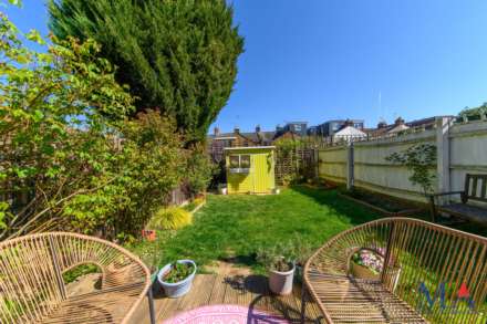 Whitehall Close, Borehamwood, Image 15