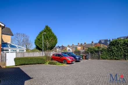 Whitehall Close, Borehamwood, Image 19