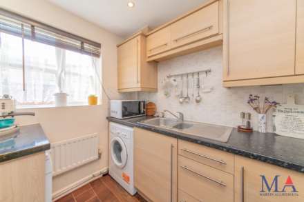 Whitehall Close, Borehamwood, Image 6
