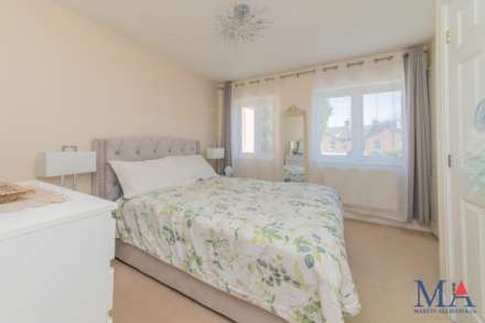 Whitehall Close, Borehamwood, Image 9