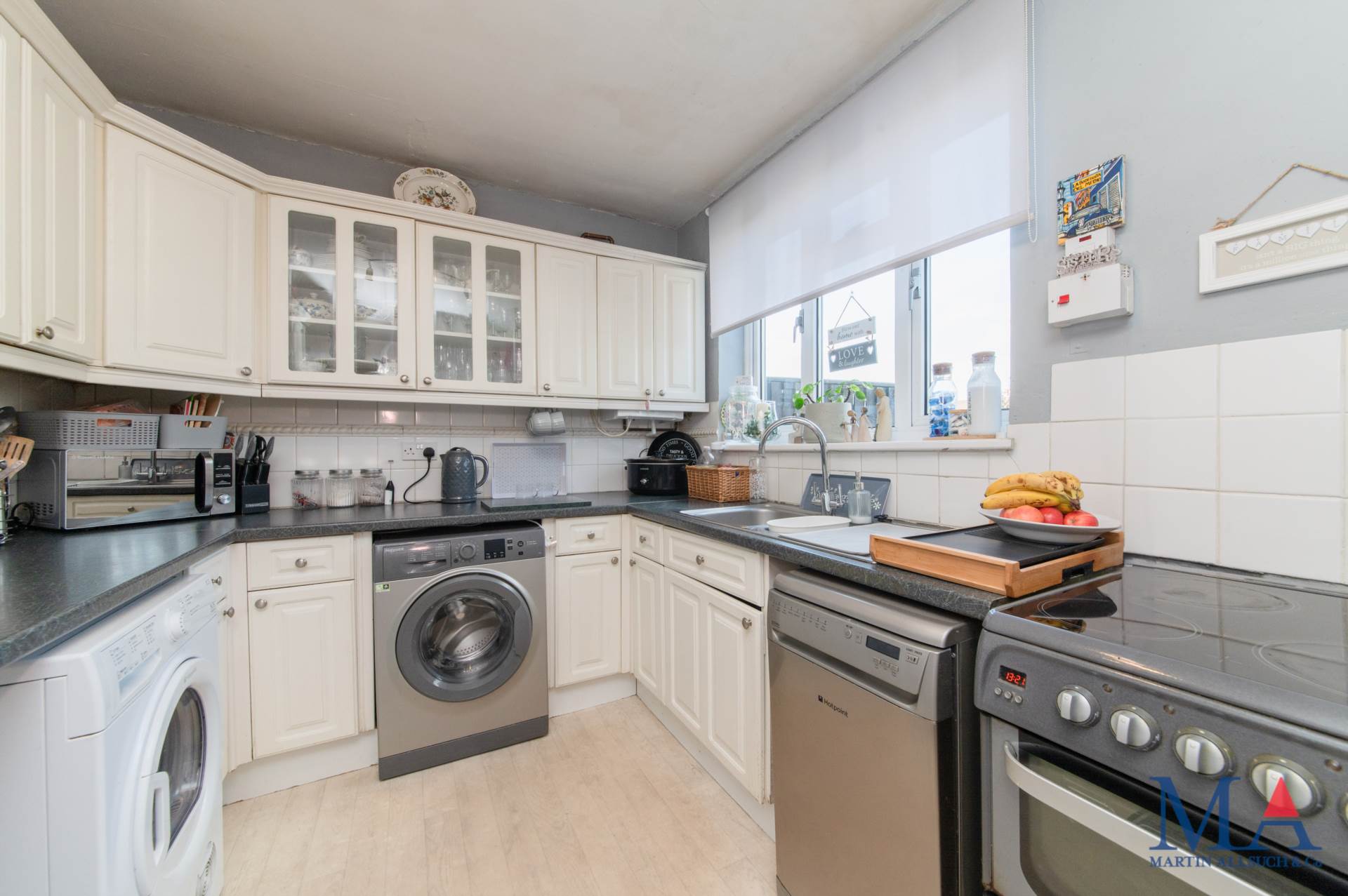 Aycliffe Road, Borehamwood, Image 6