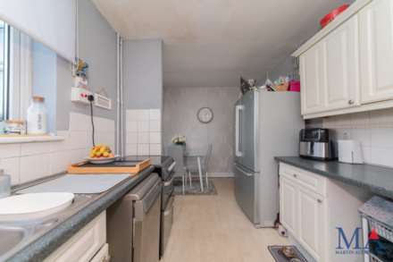 Aycliffe Road, Borehamwood, Image 7