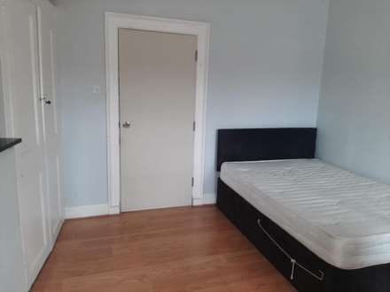 Church Road, Hendon, Image 4