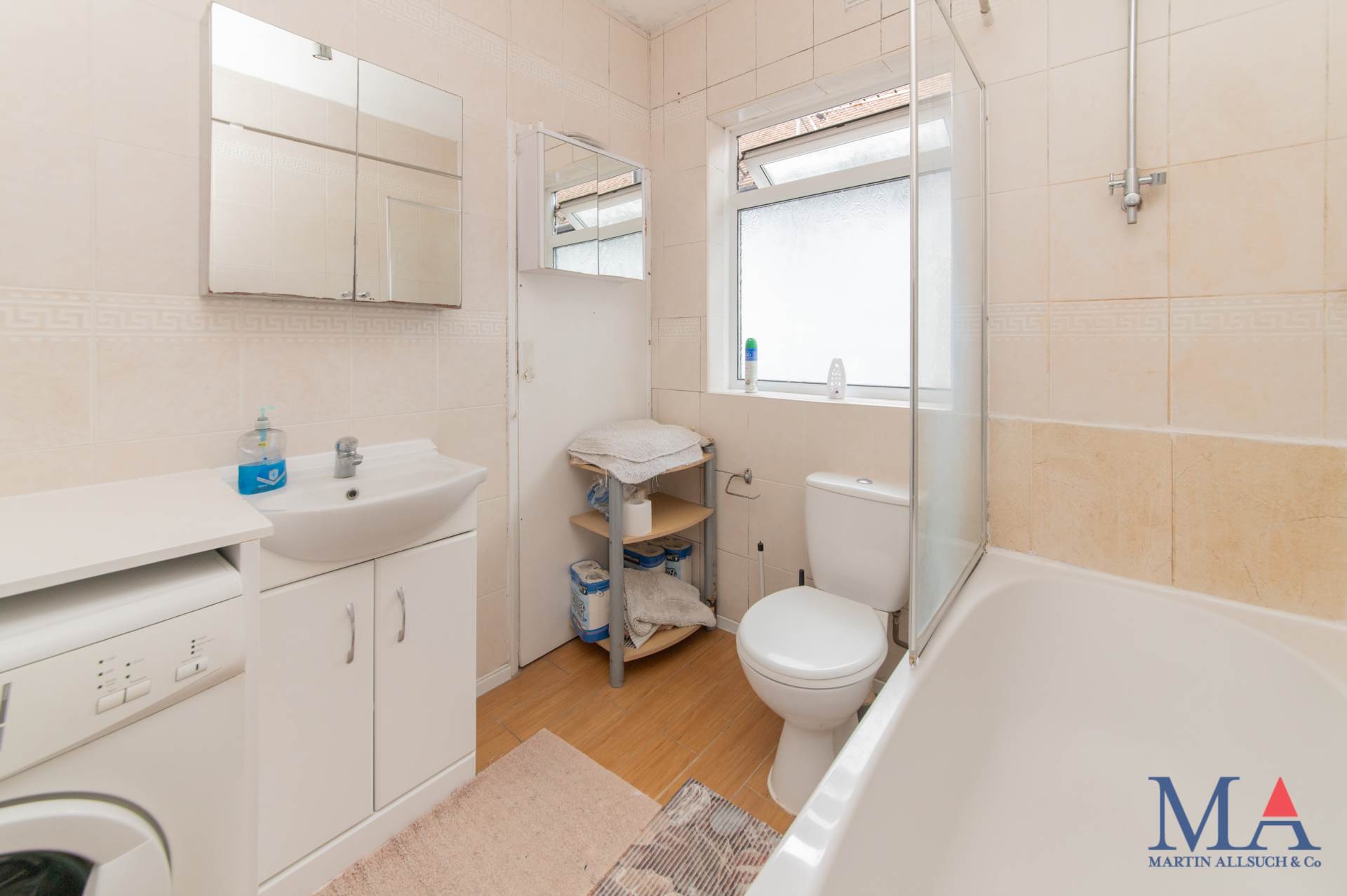 Fairmead Crescent, Edgware, HA8, Image 23
