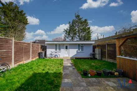 Fairmead Crescent, Edgware, HA8, Image 2