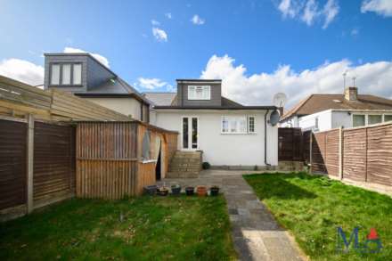 Fairmead Crescent, Edgware, HA8, Image 25