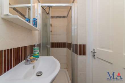 Fairmead Crescent, Edgware, HA8, Image 9